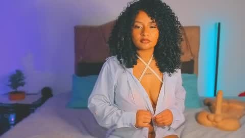 Snapshot of keyla_roberts_ chatting on 05.06.26 Adhara. Help me reach 100 likes online show from 05.06.26
