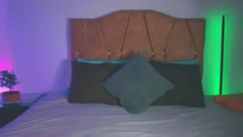 Snapshot of keyla_roberts_ chatting on 05.08.26 Adhara. Help me reach 100 likes online show from 05.08.26