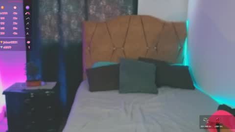 Snapshot of keyla_roberts_ chatting on 05.16.26 Adhara. Help me reach 100 likes online show from 05.16.26