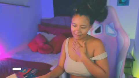 Snapshot of keyla_roberts_ chatting on 05.26.26 Adhara. Help me reach 100 likes online show from 05.26.26