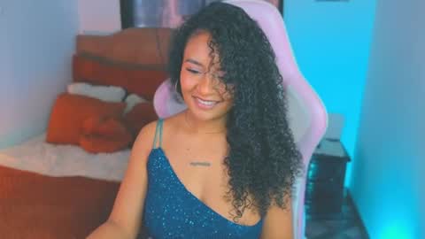 Snapshot of keyla_roberts_ chatting on 06.11.26 Adhara. Help me reach 100 likes online show from 06.11.26