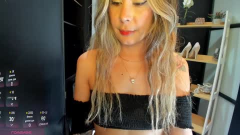 Snapshot of keylakim chatting on 12.13.24 Keyla Kim online show from 12.13.24