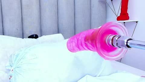 Keylla online show from 12.14.24