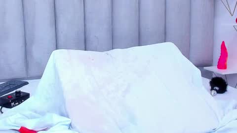 Keylla online show from 01.14.25