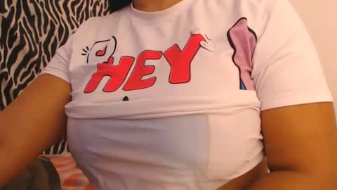 Snapshot of keylli_brownss chatting on 11.11.25 Keylli online show from 11.11.25