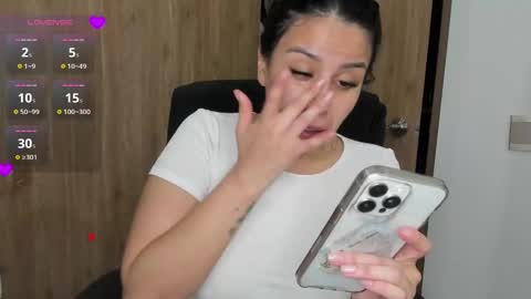 Snapshot of keyn_laurent_ chatting on 12.06.24 Laura online show from 12.06.24