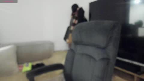 Snapshot of keyn_laurent_ chatting on 12.13.24 Laura online show from 12.13.24