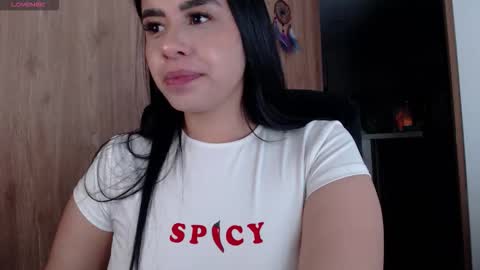 Laura online show from 12.02.25