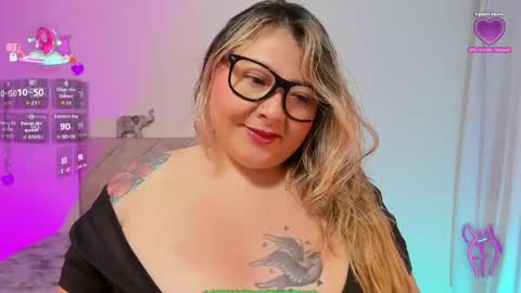 Snapshot of kharla_marin chatting on 05.28.26 Kharla Marin online show from 05.28.26
