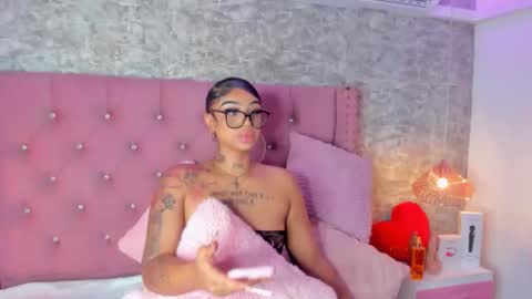 Snapshot of khelany_isyy chatting on 02.06.26 Khelany Isyy online show from 02.06.26