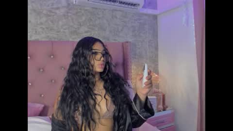 Snapshot of khelany_isyy chatting on 02.10.26 Khelany Isyy online show from 02.10.26