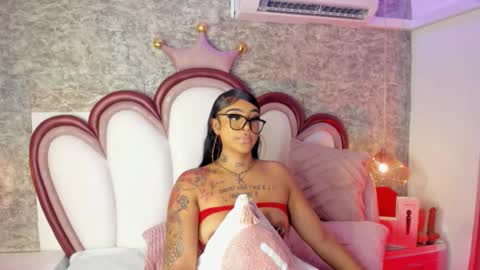 Snapshot of khelany_isyy chatting on 03.03.26 Khelany Isyy online show from 03.03.26