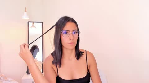 Khloe online show from 04.09.26