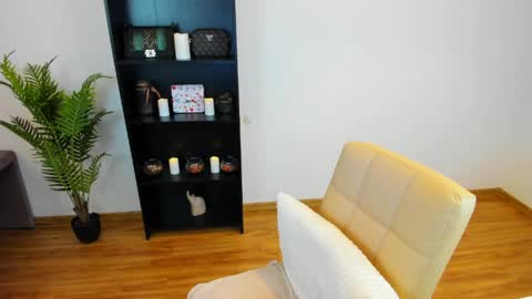 Khloe online show from 03.23.26