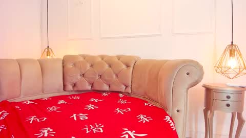 Snapshot of khloeblake chatting on 03.01.25 Khloe online show from 03.01.25