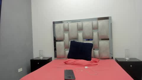 Snapshot of khris__evans chatting on 04.10.26 Kris Evans online show from 04.10.26