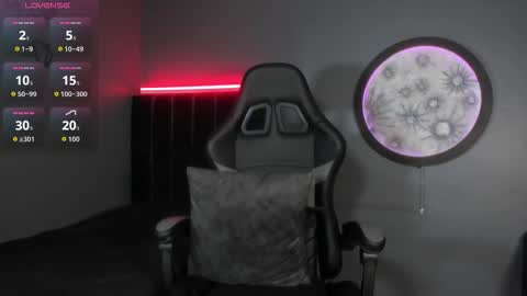 Khriss brown online show from 11.04.25