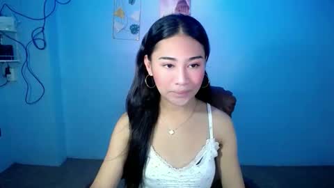 Snapshot of kiana4uxoxo chatting on 12.01.25 Kiana online show from 12.01.25