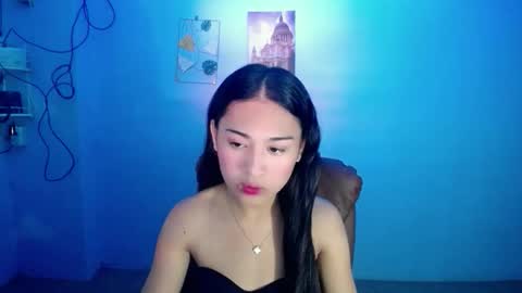 Snapshot of kiana4uxoxo chatting on 12.04.25 Kiana online show from 12.04.25