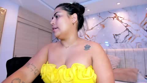 Snapshot of kiana_cream chatting on 05.14.26 N M online show from 05.14.26