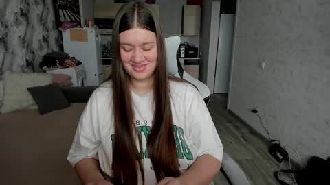 kianna_dior_ online show from 11.22.25