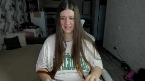 kianna_dior_ online show from 11.23.25