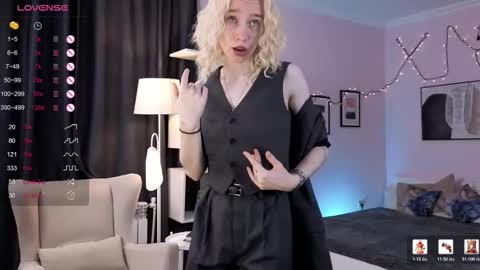 Snapshot of kiany_riv chatting on 02.27.26 Sofia online show from 02.27.26