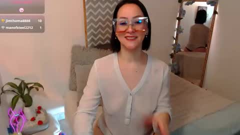 Kiara Bermont online show from 10.18.25