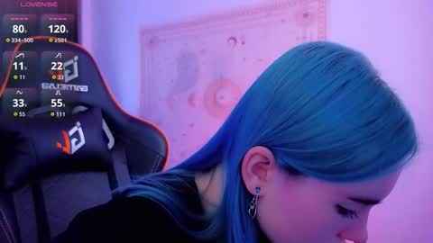 Snapshot of kiara_dream chatting on 09.11.25 Kira online show from 09.11.25