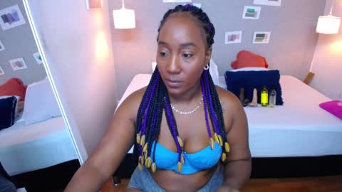 Snapshot of kiara_evanss chatting on 01.14.25 Kiara online show from 01.14.25