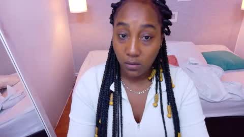 Snapshot of kiara_evanss chatting on 09.24.25 Kiara online show from 09.24.25