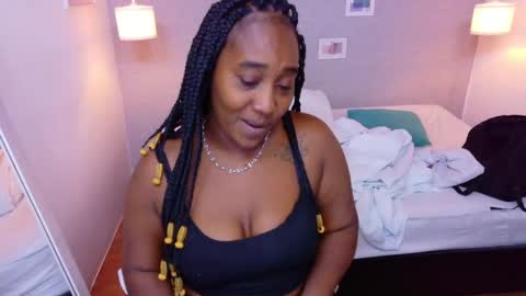 Snapshot of kiara_evanss chatting on 09.26.25 Kiara online show from 09.26.25