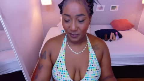 Snapshot of kiara_evanss chatting on 05.16.26 Kiara online show from 05.16.26
