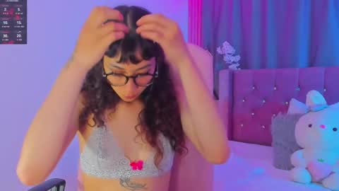 Snapshot of kiara_lovelyy chatting on 05.15.26 Kiara online show from 05.15.26