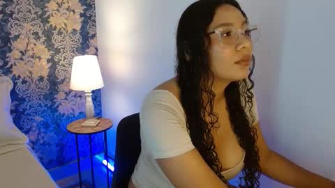 Snapshot of kiara_mare chatting on 02.25.26 Mar online show from 02.25.26