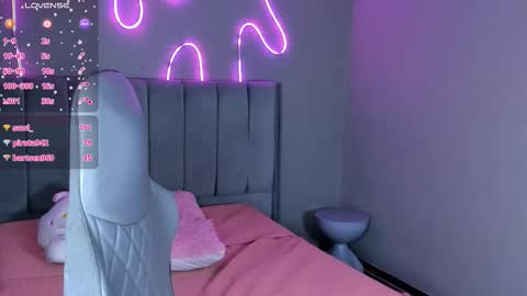 K I A R A            online show from 02.03.26