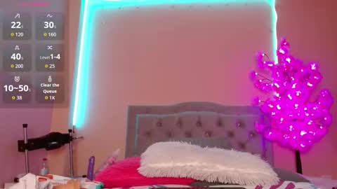 Snapshot of kiarabenedetti_ chatting on 11.09.25 Kiara Benedetti online show from 11.09.25