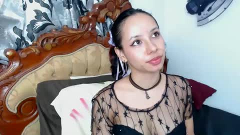 Snapshot of kiaralenon chatting on 01.29.25 kiaralenon online show from 01.29.25