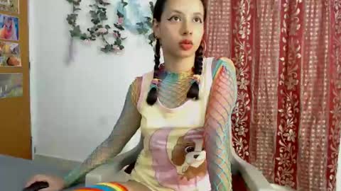 Snapshot of kiaralenon chatting on 03.18.26 kiaralenon online show from 03.18.26