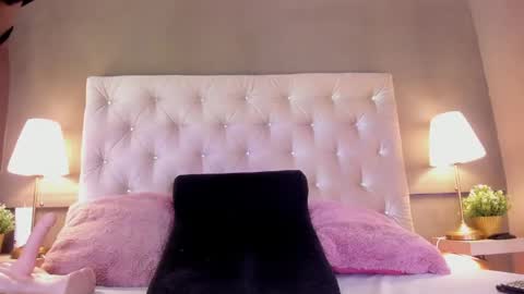 Snapshot of kiaraprincess_ chatting on 04.23.26 KIARA online show from 04.23.26