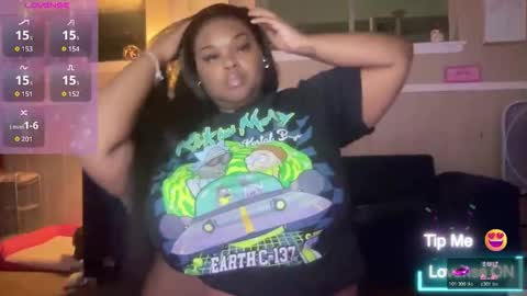 Snapshot of kiarasugars chatting on 03.03.26 KiaraSugars online show from 03.03.26