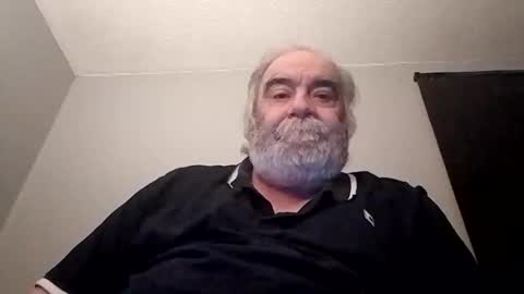 Snapshot of kickinme chatting on 10.20.25 KICKINME online show from 10.20.25