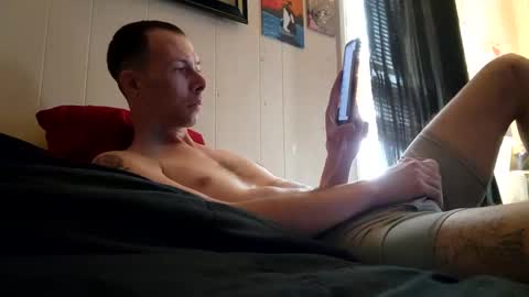 Snapshot of kickitwithfrankie chatting on 01.16.25 Frankie online show from 01.16.25