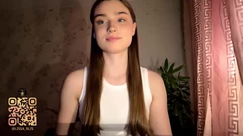 Ola my name is Lissa  Lets hit 10 Thumbs Up together   online show from 02.01.26