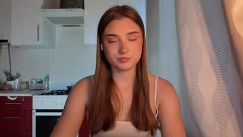 Snapshot of kierstentates chatting on 06.15.26 Ola my name is Lissa Lets hit 10 Thumbs Up together online show from 06.15.26