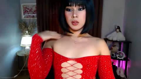 Im Mia online show from 10.11.25