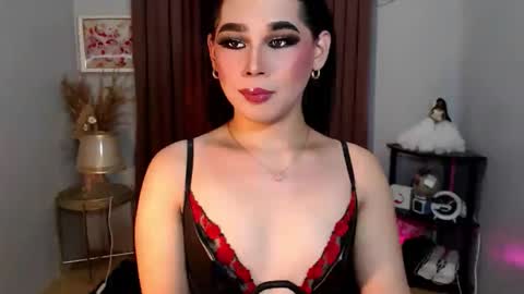 Im Mia online show from 10.20.25