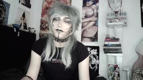 Snapshot of kiiller_queen chatting on 06.05.26 kenny online show from 06.05.26