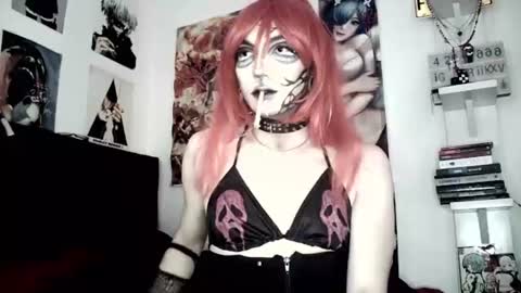 Snapshot of kiiller_queen chatting on 07.13.26 kenny online show from 07.13.26