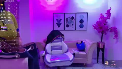 Snapshot of kiitty__meow chatting on 06.17.26 Kitty online show from 06.17.26
